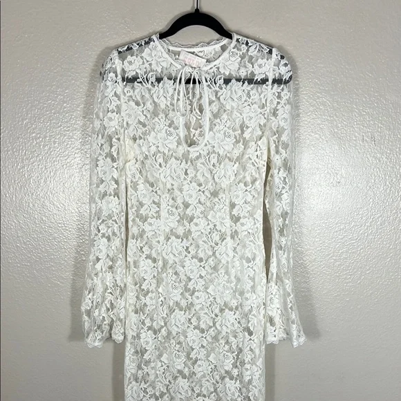 Stone Cold Fox x REVOLVE Grace Gown in Ivory As Seen On Nara Smith - Picture 5 of 9